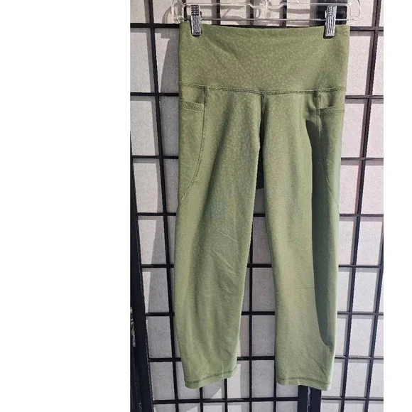 OLD NAVY Leggings Womens Size M Olive Green Capri High-Waisted Pockets Patterned - Picture 2 of 6